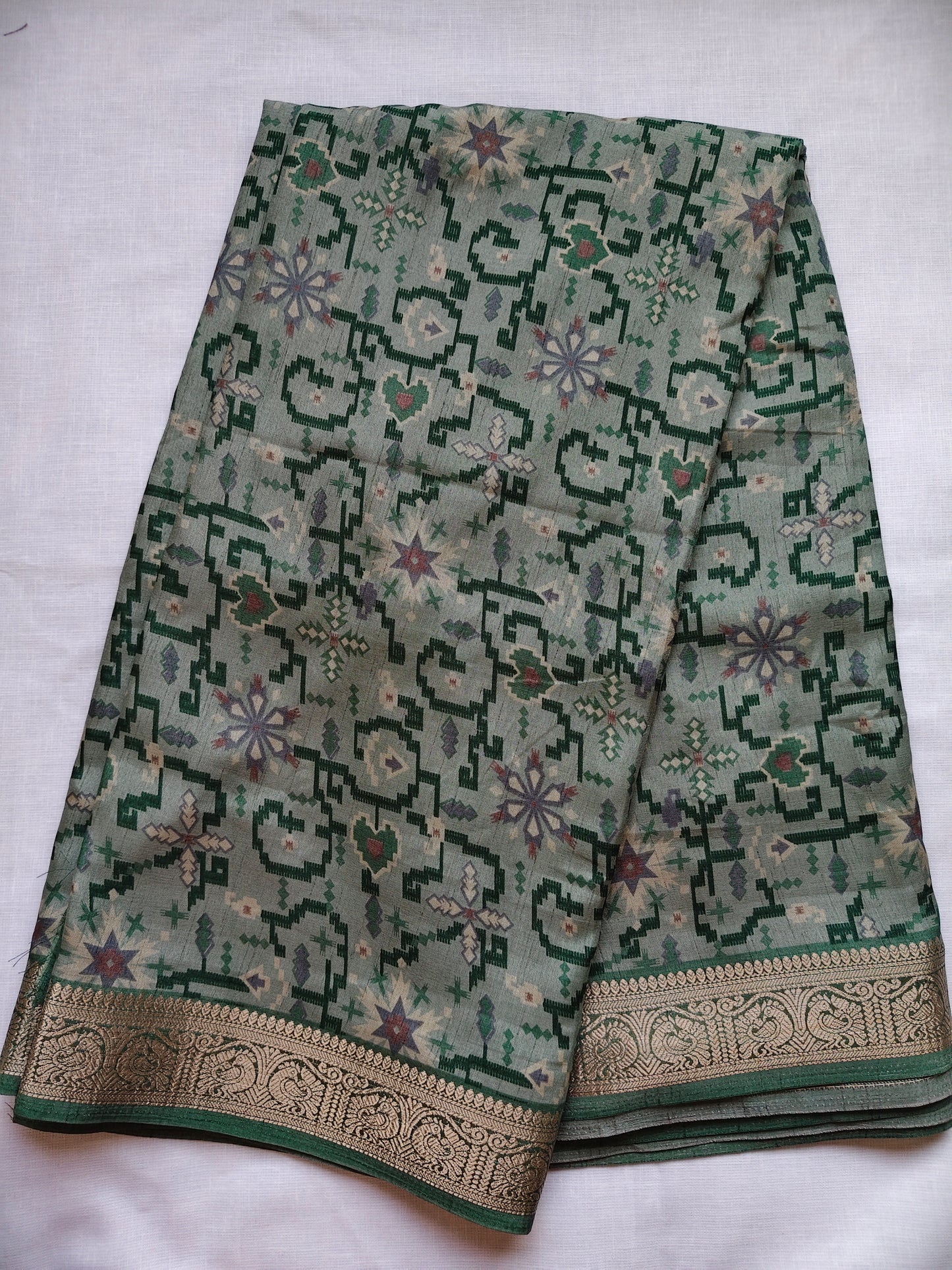 Geometric Print Soft Cotton Blend Saree