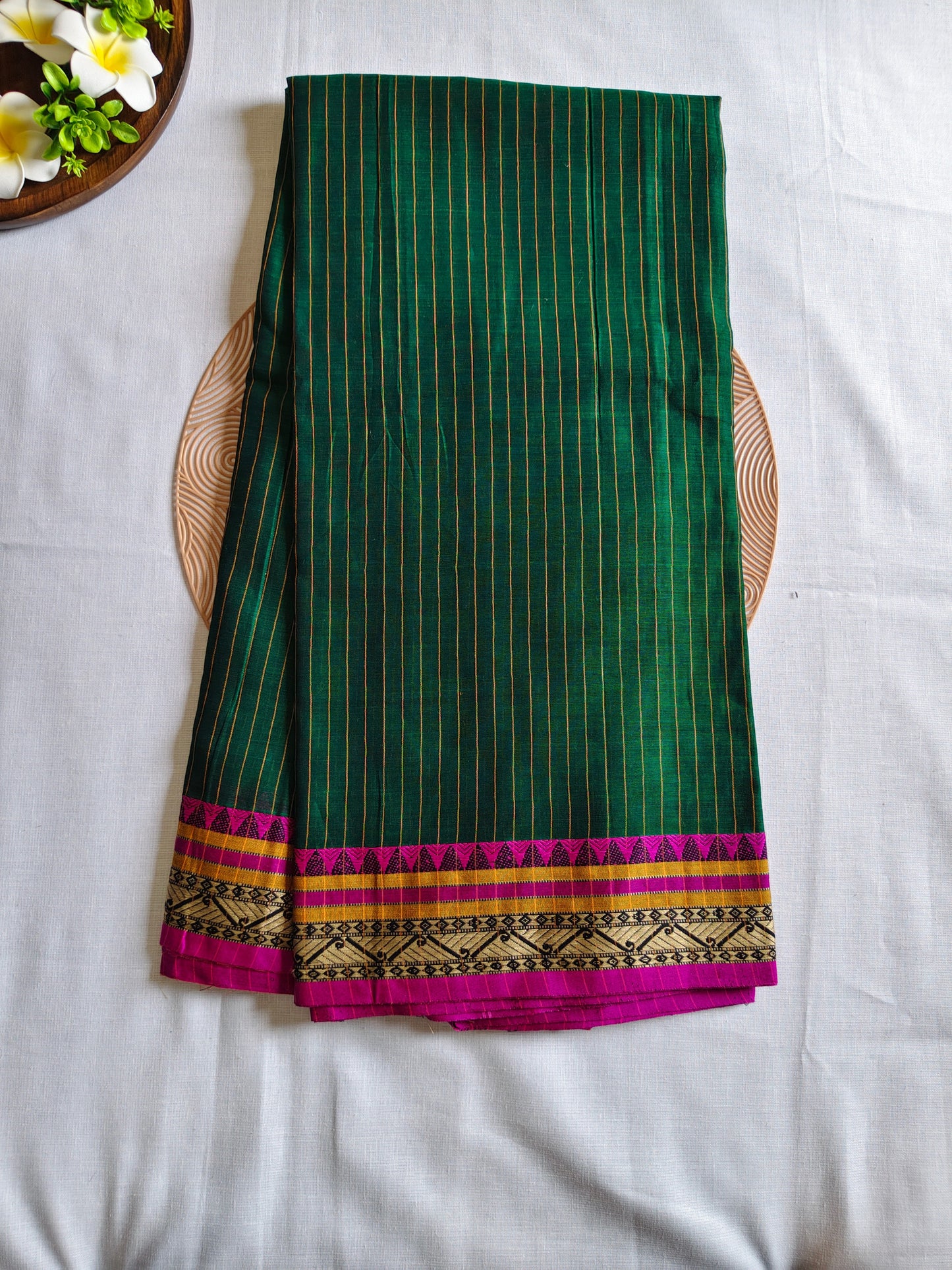 Narayanpet Saree with Vertical Stripes