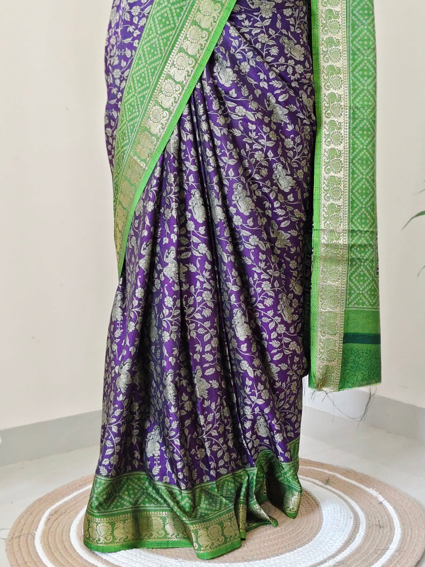 Dola Silk - Flower Print